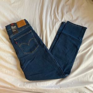 Levi’s 724 Hugh Rise Straight Cropped